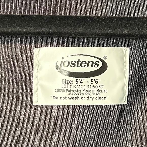 Illinois State University graduation gown - Picture 3 of 4